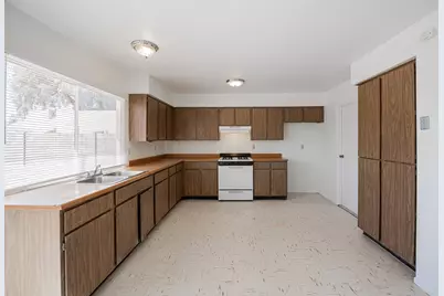 8821 W Sahuaro Drive, Peoria, AZ 85345 - Photo 16