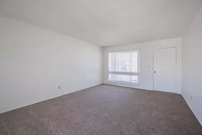 8821 W Sahuaro Drive, Peoria, AZ 85345 - Photo 4