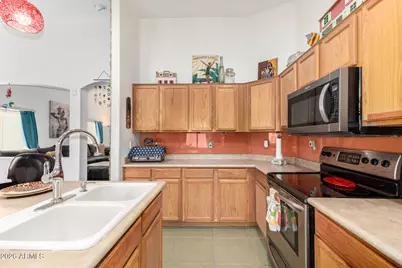 3337 W Wayland Drive, Phoenix, AZ 85041 - Photo 8