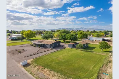 19532 W Primrose Lane, Buckeye, AZ 85326 - Photo 2