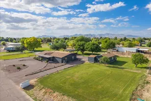 19532 W Primrose Ln, Buckeye, AZ 85326 - Photo 2