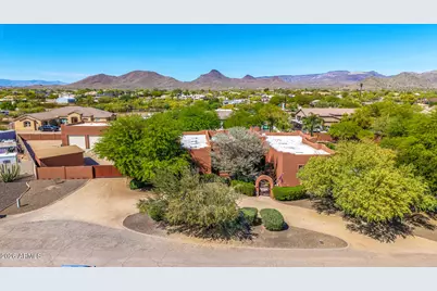 2324 E La Verna Way, Phoenix, AZ 85086 - Photo 1