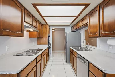 653 E Bates Street, Mesa, AZ 85203 - Photo 8