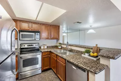 5757 W Eugie Avenue #2027, Glendale, AZ 85304 - Photo 4