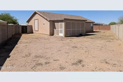 8920 W Rafael Drive, Arizona City, AZ 85123 - Photo 22