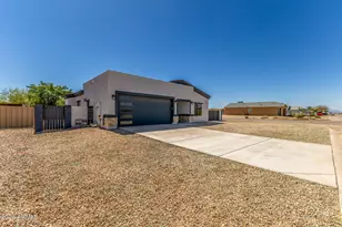12459 W Lobo Dr, Arizona City, AZ 85123 - Photo 2