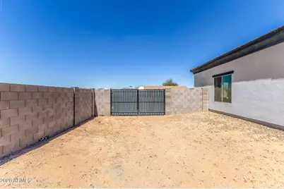 12459 W Lobo Drive, Arizona City, AZ 85123 - Photo 28