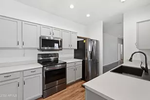 15518 N 170th Ln, Surprise, AZ 85388 - Photo 6