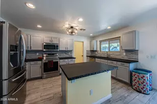 10614 W Via Del Sol, Peoria, AZ 85383 - Photo 6