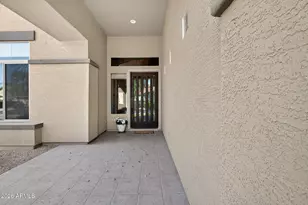 781 E Capricorn Way, Chandler, AZ 85249 - Photo 4