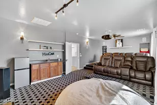 781 E Capricorn Way, Chandler, AZ 85249 - Photo 16