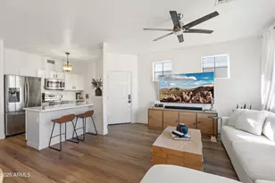 4010 E Melinda Ln, Phoenix, AZ 85050 - Photo 6