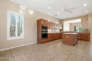17182 W Gable End Ln, Surprise, AZ 85387 - Photo 12