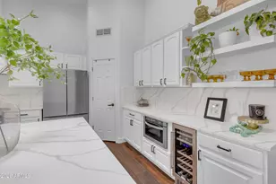 1916 E Claire Dr, Phoenix, AZ 85022 - Photo 8