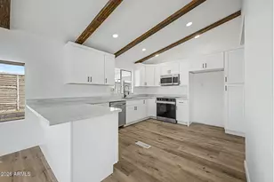 9761 E Flossmoor Ave, Mesa, AZ 85208 - Photo 10