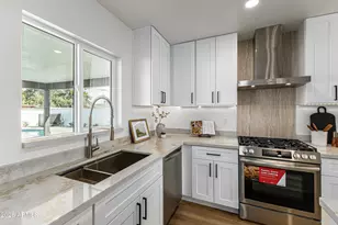 1913 N 22nd Pl, Phoenix, AZ 85006 - Photo 16