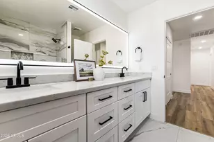 1913 N 22nd Pl, Phoenix, AZ 85006 - Photo 4