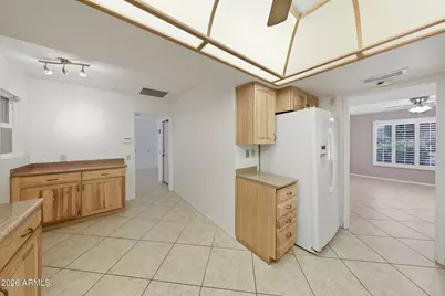 9710 W Hawthorn Court, Sun City, AZ 85351 - Photo 18