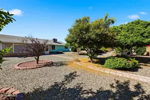 9710 W Hawthorn Ct, Sun City, AZ 85351 - Photo 36