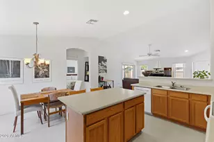 9320 W Deanna Dr, Peoria, AZ 85382 - Photo 4