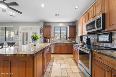 8996 W Potter Drive, Peoria, AZ 85382 - Photo 8
