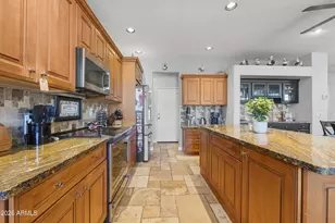 8996 W Potter Dr, Peoria, AZ 85382 - Photo 8