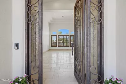 745 E John Henry Lane, Gilbert, AZ 85296 - Photo 8