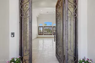 745 E John Henry Ln, Gilbert, AZ 85296 - Photo 8