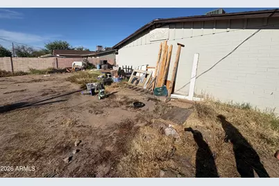2324 N 48th Avenue, Phoenix, AZ 85035 - Photo 10