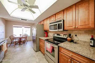 10249 W Gulf Hills Dr, Sun City, AZ 85351 - Photo 14