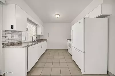 14026 N Thunderbird Boulevard, Sun City, AZ 85351 - Photo 12