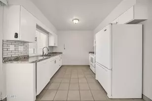 14026 N Thunderbird Blvd, Sun City, AZ 85351 - Photo 12