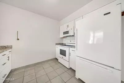 14026 N Thunderbird Boulevard, Sun City, AZ 85351 - Photo 10