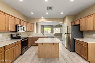 14060 W Edgemont Ave, Goodyear, AZ 85395 - Photo 10