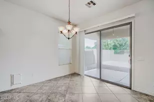 18188 W Paradise Ln, Surprise, AZ 85388 - Photo 10