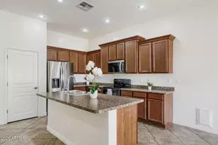 18188 W Paradise Ln, Surprise, AZ 85388 - Photo 6