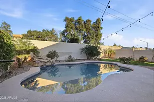 661 N Joshua Tree Ln, Gilbert, AZ 85234 - Photo 30