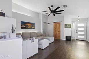 661 N Joshua Tree Ln, Gilbert, AZ 85234 - Photo 4