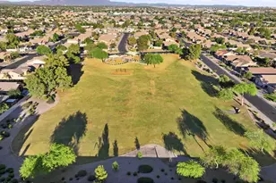 661 N Joshua Tree Ln, Gilbert, AZ 85234 - Photo 44