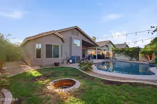 661 N Joshua Tree Ln, Gilbert, AZ 85234 - Photo 32