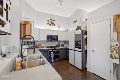 661 N Joshua Tree Lane, Gilbert, AZ 85234 - Photo 8