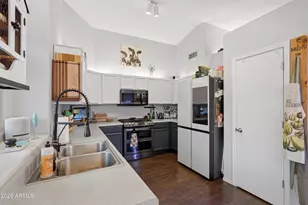 661 N Joshua Tree Ln, Gilbert, AZ 85234 - Photo 8