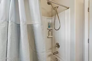 8607 E Desert Ln, Mesa, AZ 85209 - Photo 26