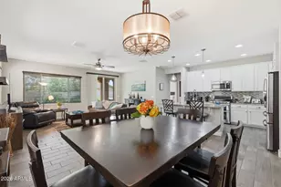 8607 E Desert Ln, Mesa, AZ 85209 - Photo 14