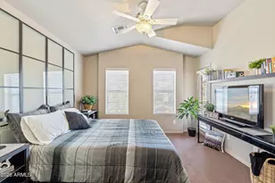 2725 E Mine Creek Rd, Phoenix, AZ 85024 - Photo 20