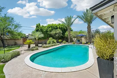 2117 W Windsor Avenue, Phoenix, AZ 85009 - Photo 46