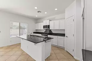 2535 W Lucia Dr, Phoenix, AZ 85085 - Photo 10