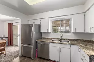 6037 E Evergreen St, Mesa, AZ 85205 - Photo 10