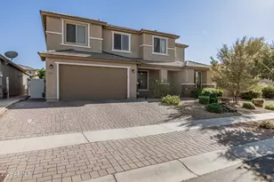 2517 E Novak Wy, Phoenix, AZ 85042 - Photo 2