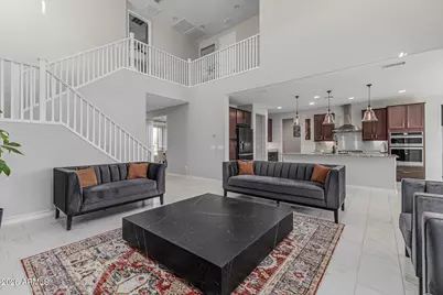 2517 E Novak Way, Phoenix, AZ 85042 - Photo 12